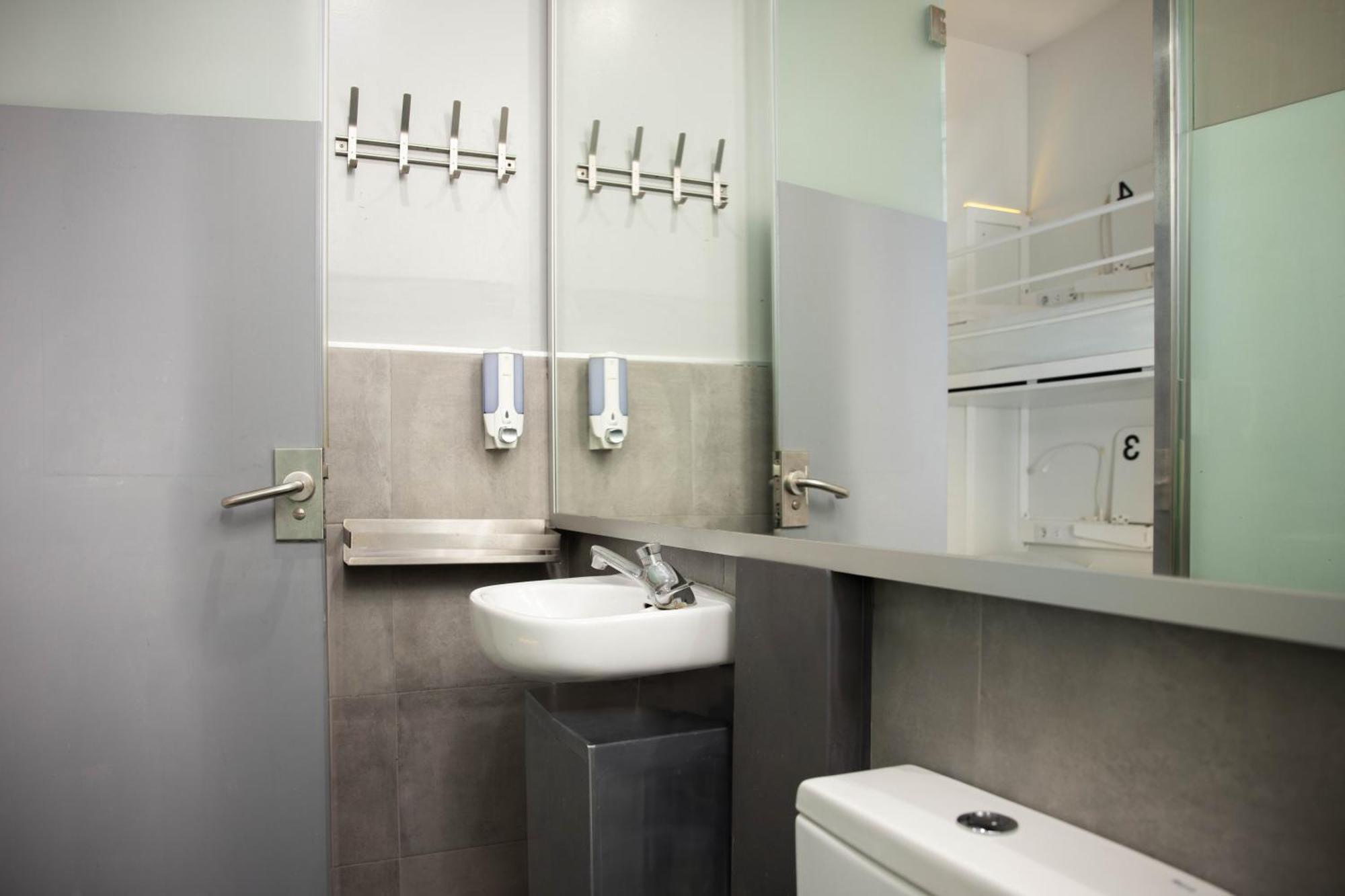 Quadruple Room Private Bathroom