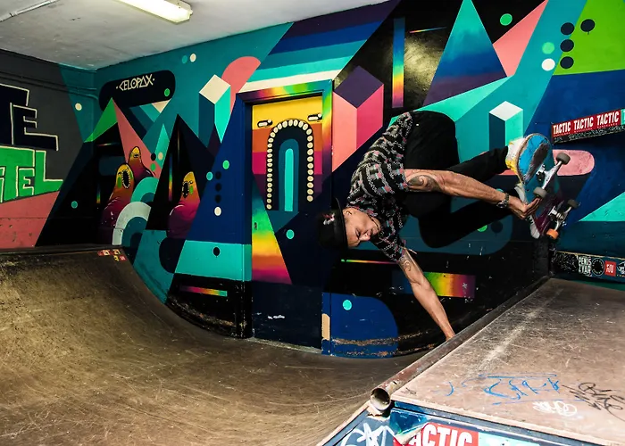 Sant Jordi s Sagrada FamiliaHostal